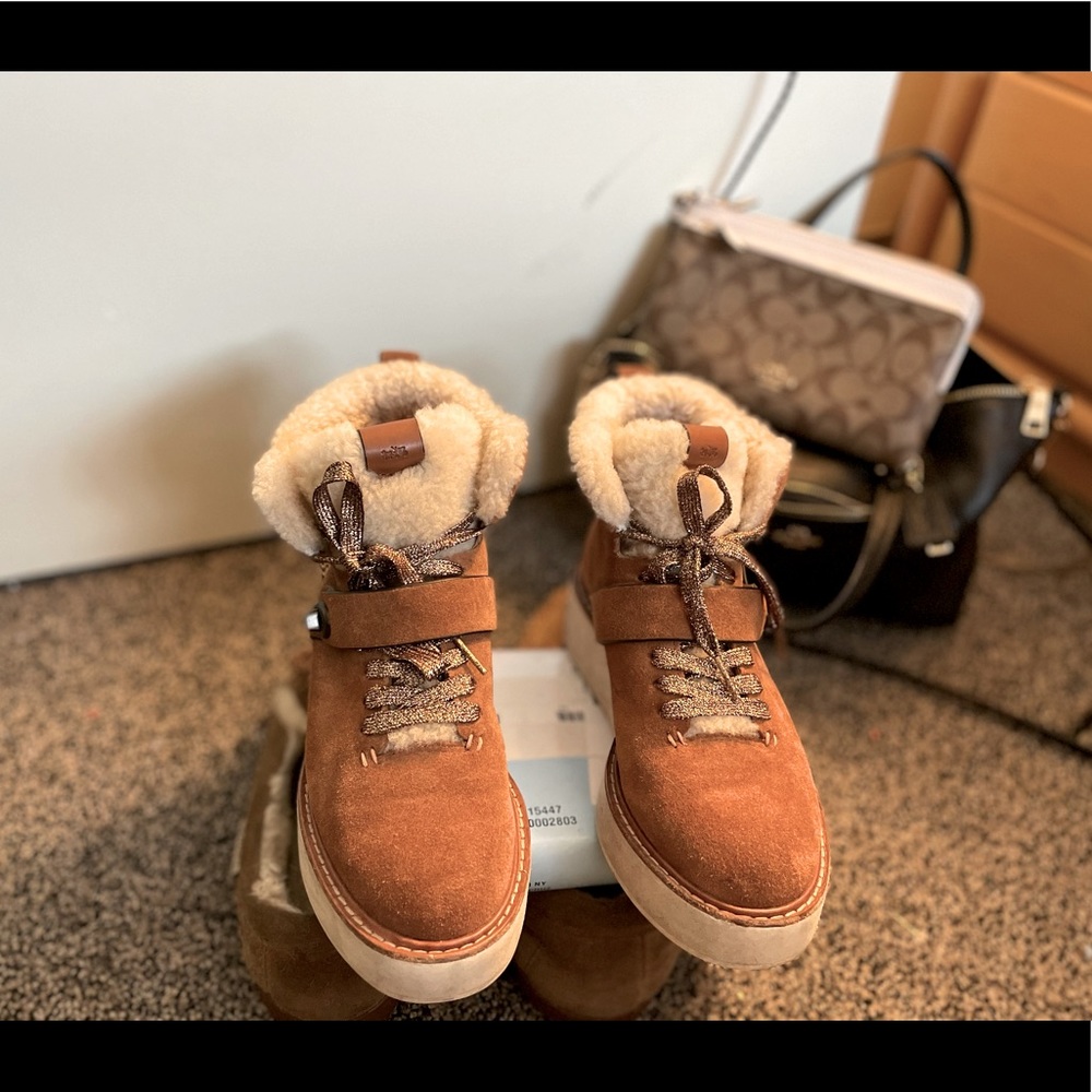 AUTHENTIC COACH Boots - EUC - Women’s 6